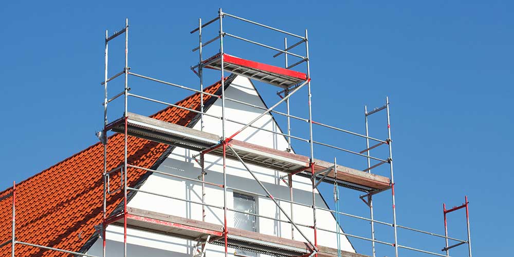 Neues Dach, sparsame Heizung – Modernisierungen finanziell vorbereiten